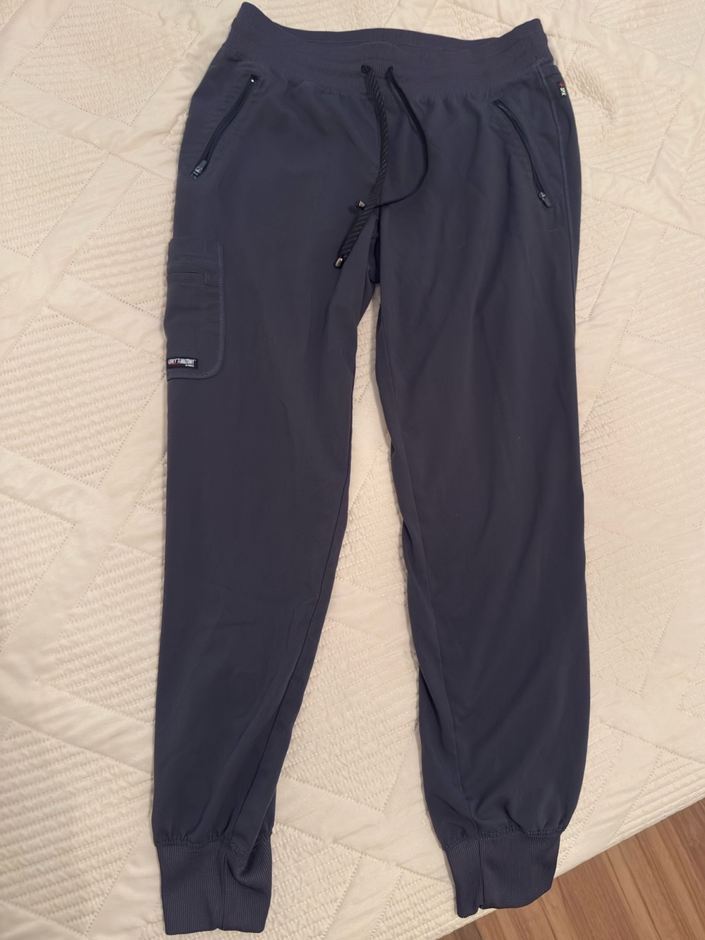 Women’s Grey's Anatomy Pewter Jogger Scrub Pants with Drawstring